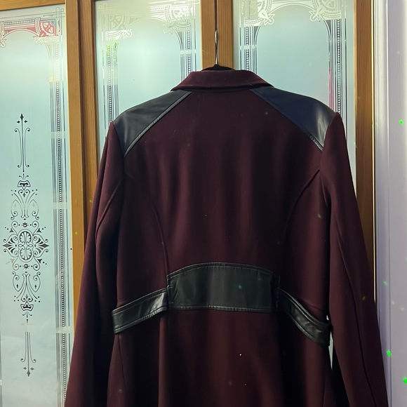 Worthington wool blend dark cherry/ burgundy red and black leather coat - Picture 4 of 8